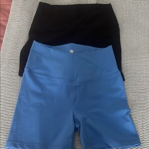 NWT Yogalicious Black and Blue Bike Shorts